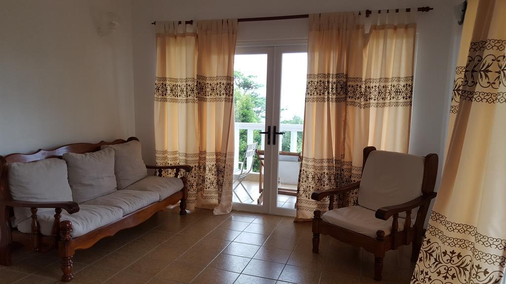 Villa Kayola - Self Catering Pointe La Rue Екстер'єр фото